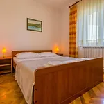 Romantisches Nur 300 Meter Zum Mit Parkplatz Und Grill Apartment Crikvenica