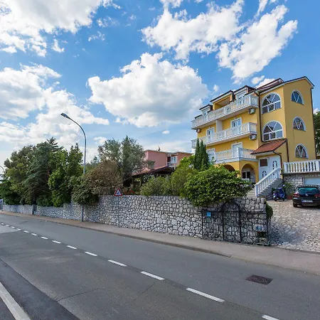 Romantisches Nur 300 Meter Zum Mit Parkplatz Und Grill Apartament *