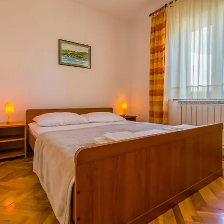 Romantisches Nur 300 Meter Zum Mit Parkplatz Und Grill Appartement Crikvenica