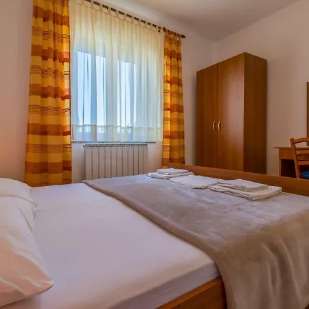 Romantisches Nur 300 Meter Zum Mit Parkplatz Und Grill Appartement *