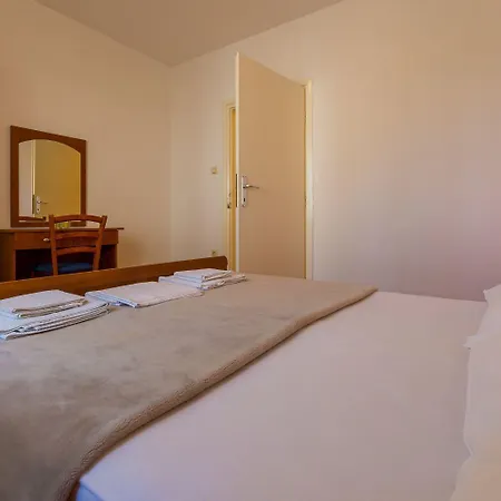 Appartement Romantisches Nur 300 Meter Zum Mit Parkplatz Und Grill *