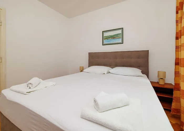 Romantisches Nur 300 Meter Zum Mit Parkplatz Und Grill * Crikvenica