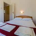 Romantisches Nur 300 Meter Zum Mit Parkplatz Und Grill Lejlighed