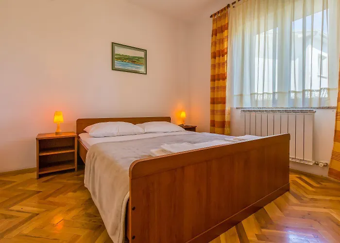Romantisches Nur 300 Meter Zum Mit Parkplatz Und Grill Apartment Crikvenica